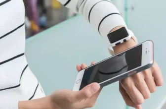 The Role of AI in Wearable Health Devices