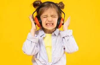 What Are the Differences Between ANC and Passive Noise Isolation?